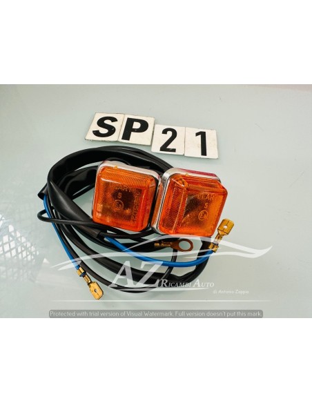 Lucciola freccia coppia Alfa Romeo Alfetta Giulietta Leart -  Az Ricambi  Sei alla ricerca di ricambi per la tua auto d’epoca?