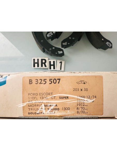 Serie ganasce freno Ford Escort Triumph Dolomite 1.3 B325507 -  Az Ricambi  Sei alla ricerca di ricambi per la tua auto d’epoca?