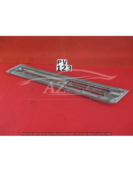 82381758 mostrina dx fiat -  Az Ricambi  Sei alla ricerca di ricambi per la tua auto d’epoca?