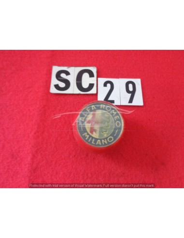 Pomello leva cambio in plastica rosso Alfa Romeo foro da 5mm -  Az Ricambi  Sei alla ricerca di ricambi per la tua auto d’epoca?