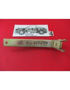 Staffa supporto paraurti 4236399 posteriore sx fiat 127 -  Az Ricambi  Sei alla ricerca di ricambi per la tua auto d’epoca?