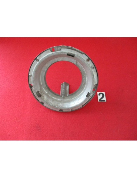 Sede supporto faro alfa-romeo 1750 gt duetto -  Az Ricambi  Sei alla ricerca di ricambi per la tua auto d’epoca?