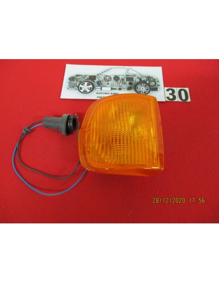 16420748 fanalino anteriore dx carello alfa-romeo alfasud -  Az Ricambi  Sei alla ricerca di ricambi per la tua auto d’epoca?