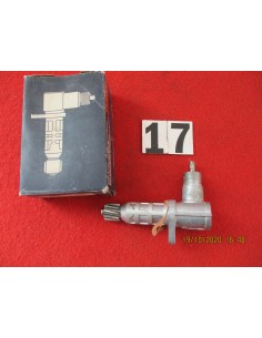 8590000132 ingranaggio rinvio contachilometri 9-denti fiat 124 131 -  Az Ricambi  Sei alla ricerca di ricambi per la tua auto...