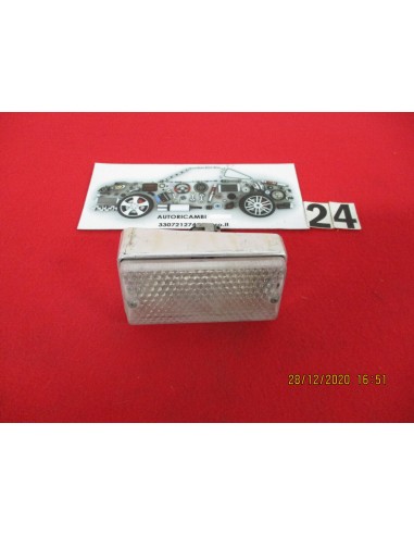 fanalino anteriore sx fiat 124 special -  Az Ricambi  Sei alla ricerca di ricambi per la tua auto d’epoca?