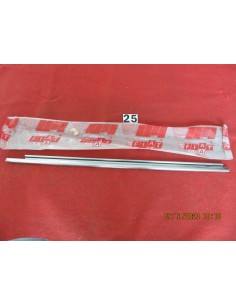 4462859 modanatura raschiavetro porta anteriore cromato fiat -  Az Ricambi  Sei alla ricerca di ricambi per la tua auto d’epoca? 2