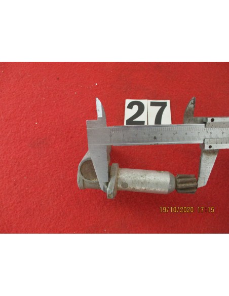 ingranaggio rinvio contachilometri 9-denti fiat 1100 103 -  Az Ricambi  Sei alla ricerca di ricambi per la tua auto d’epoca?
