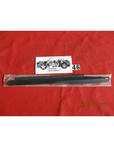 battitacco posteriore dx fiat ritmo nero -  Az Ricambi  Sei alla ricerca di ricambi per la tua auto d’epoca?