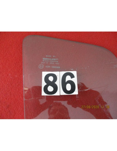 vetro fisso posteriore sx verde fiat uno sekurit -  Az Ricambi  Sei alla ricerca di ricambi per la tua auto d’epoca?