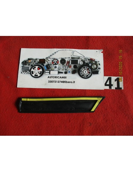 507863 modanatura parafango anteriore sx fiat uno r89 -  Az Ricambi  Sei alla ricerca di ricambi per la tua auto d’epoca?