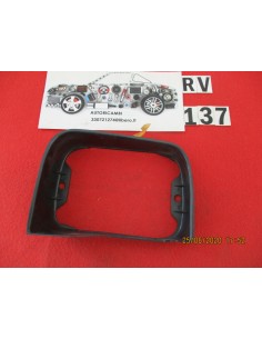 4300483 supporto sede faro dx fiat 126 -  Az Ricambi  Sei alla ricerca di ricambi per la tua auto d’epoca?