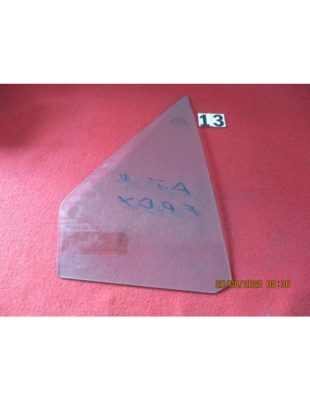 vetro fisso posteriore dx verde alfa-romeo 75 giulietta sekurit -  Az Ricambi  Sei alla ricerca di ricambi per la tua auto d’...