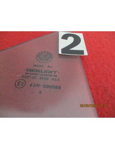 vetro fisso posteriore dx verde alfa-romeo 33 sekurit/alfa -  Az Ricambi  Sei alla ricerca di ricambi per la tua auto d’epoca? 2