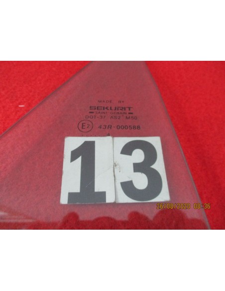 vetro fisso posteriore dx verde alfa-romeo 75 giulietta sekurit -  Az Ricambi  Sei alla ricerca di ricambi per la tua auto d’...