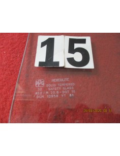 vetro fisso posteriore dx bianco alfa-roemo alfetta ppg -  Az Ricambi  Sei alla ricerca di ricambi per la tua auto d’epoca? 2